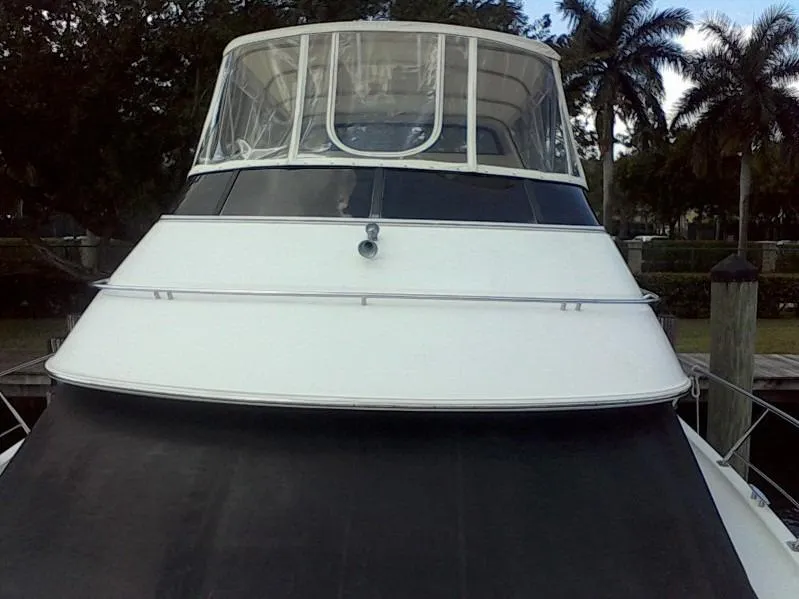 2004 Carver 396 Motor Yacht