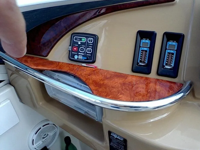2004 Carver 396 Motor Yacht