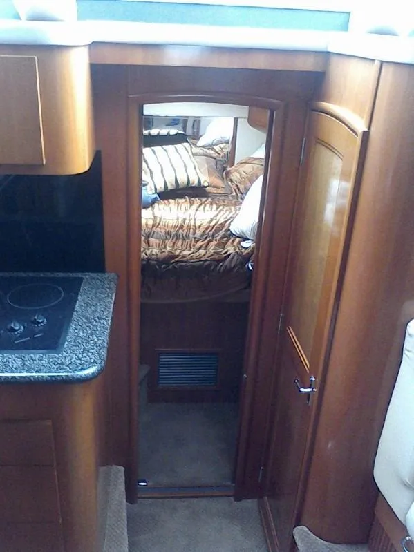 2004 Carver 396 Motor Yacht
