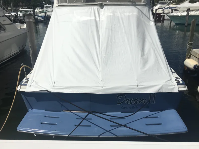 1999 Riviera 48 Enclosed Bridge