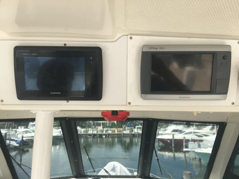 1999 Riviera 48 Enclosed Bridge