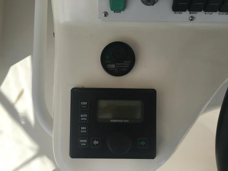 1999 Riviera 48 Enclosed Bridge