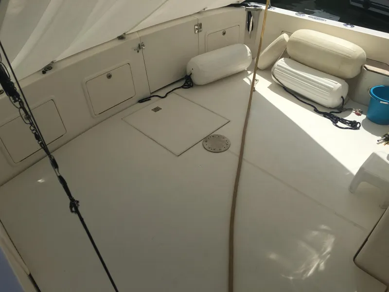 1999 Riviera 48 Enclosed Bridge