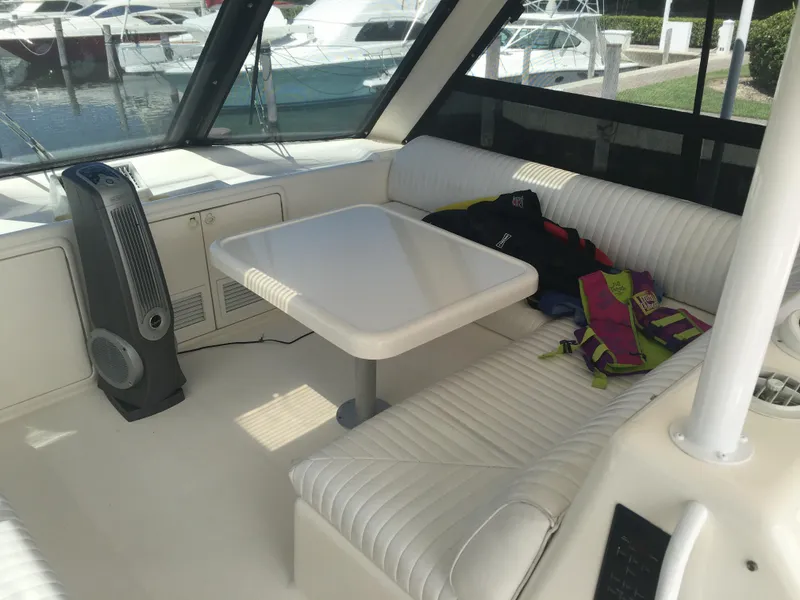 1999 Riviera 48 Enclosed Bridge