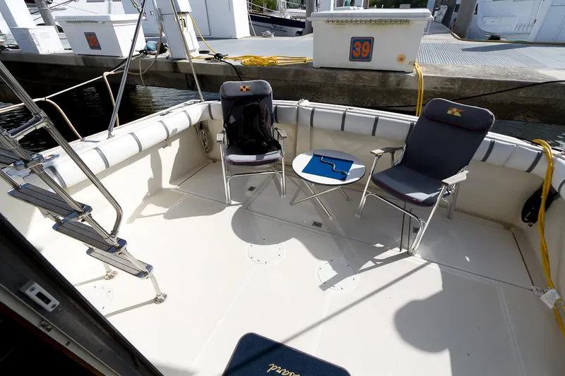 1988 Tiara Yachts 3600 Convertible