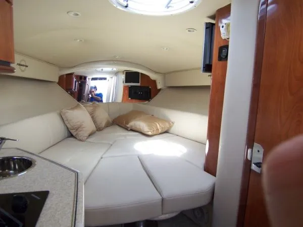 2009 Fountain 38 SFC LX cuddy center console