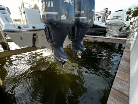 2015 Cobia 296 Center Console