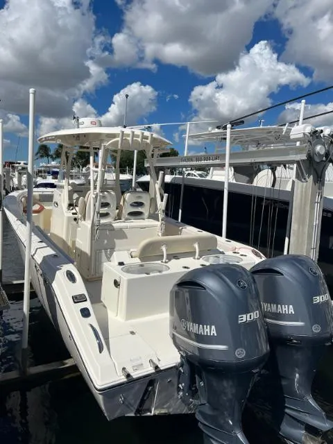 2015 Cobia 296 Center Console