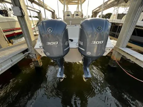2015 Cobia 296 Center Console