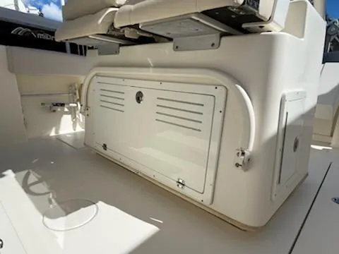 2015 Cobia 296 Center Console