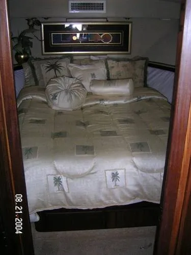1986 Hatteras Convertible