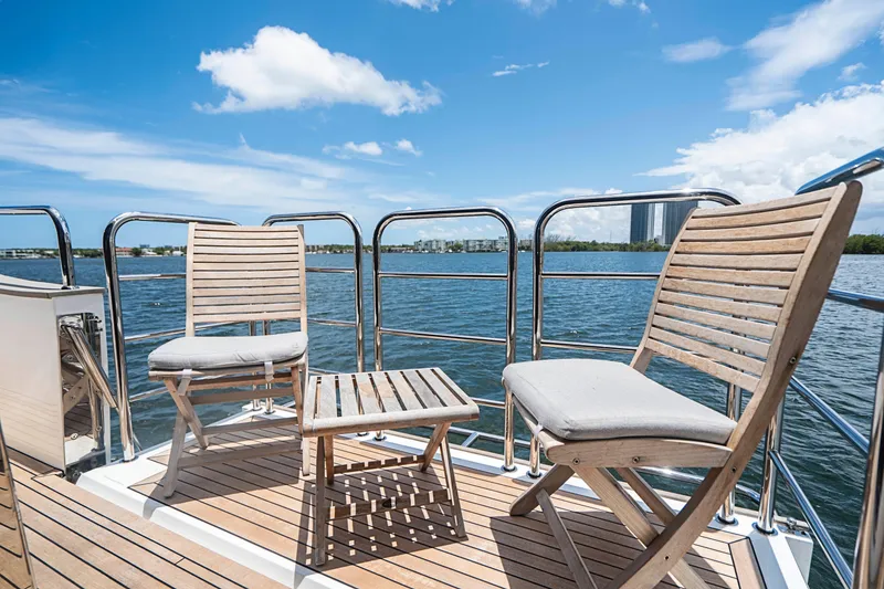 2017 Sunseeker 95 Yacht