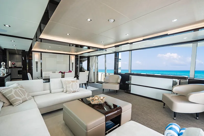 2017 Sunseeker 95 Yacht