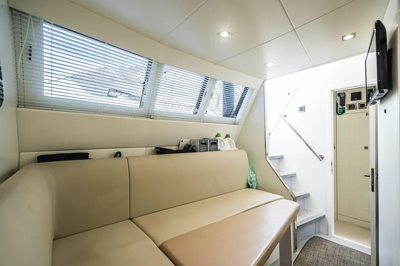 2017 Sunseeker 95 Yacht