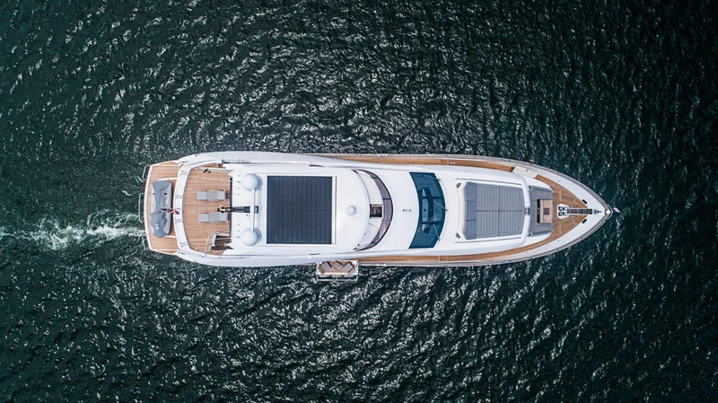 2017 Sunseeker 95 Yacht