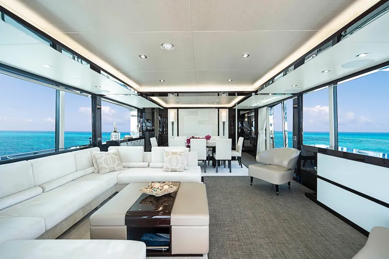 2017 Sunseeker 95 Yacht