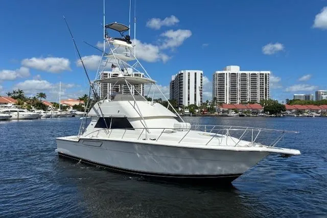 1993 Tiara Yachts 4300 Convertible
