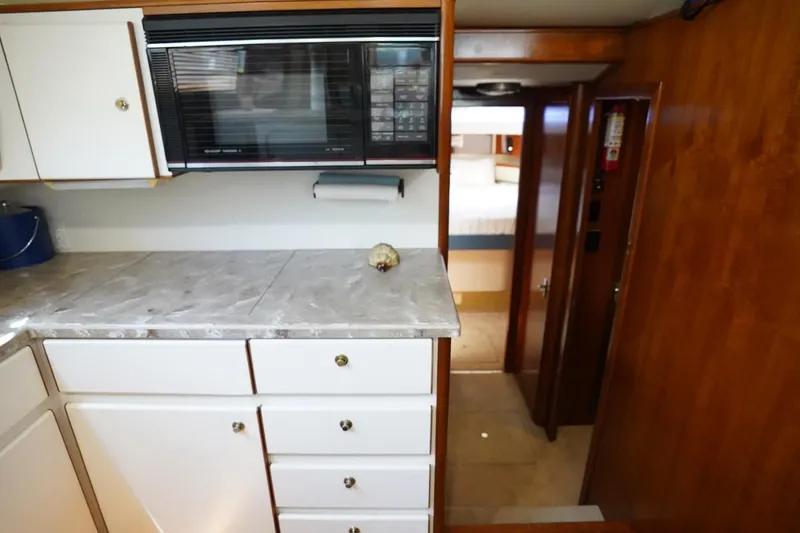 1993 Tiara Yachts 4300 Convertible