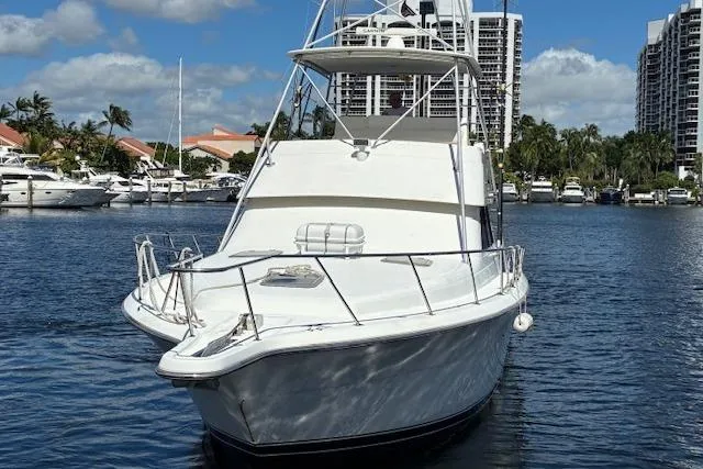 1993 Tiara Yachts 4300 Convertible