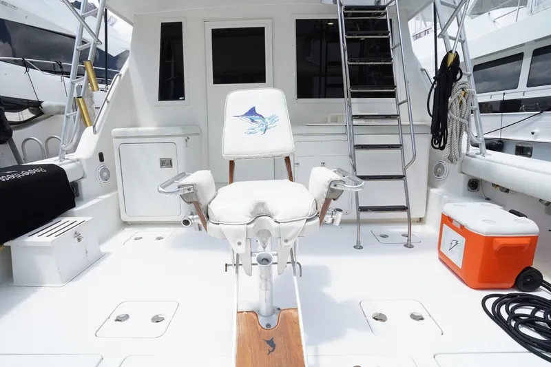 1993 Tiara Yachts 4300 Convertible