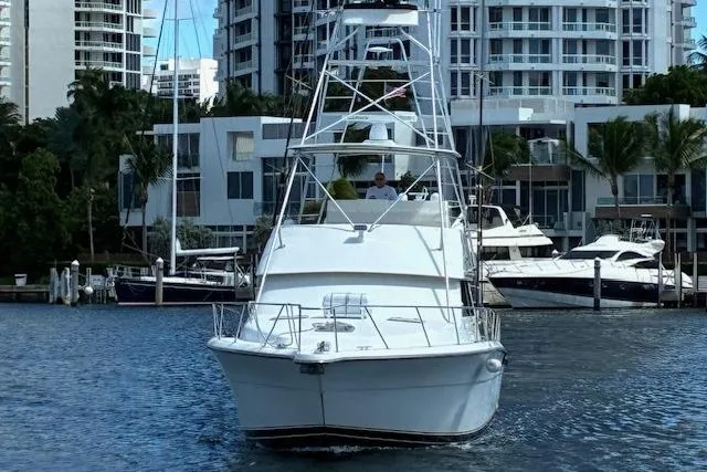 1993 Tiara Yachts 4300 Convertible