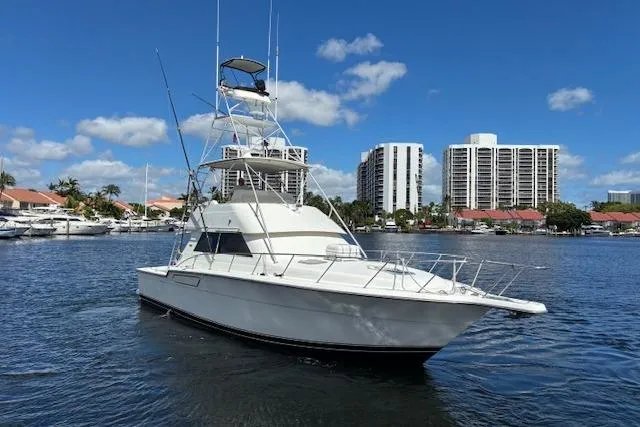 1993 Tiara Yachts 4300 Convertible