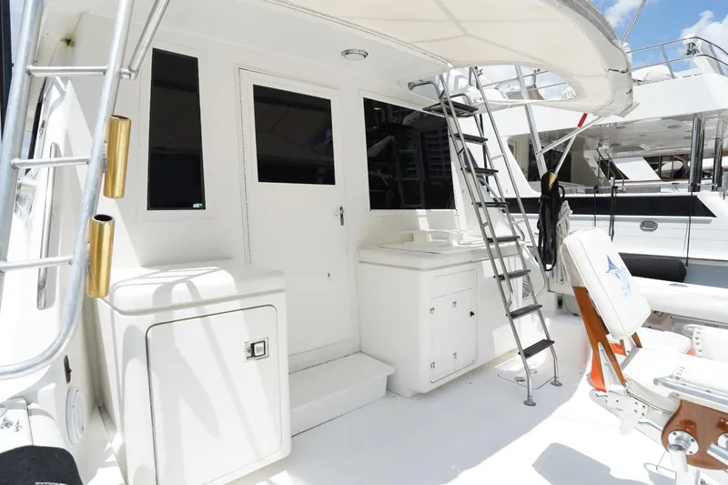 1993 Tiara Yachts 4300 Convertible