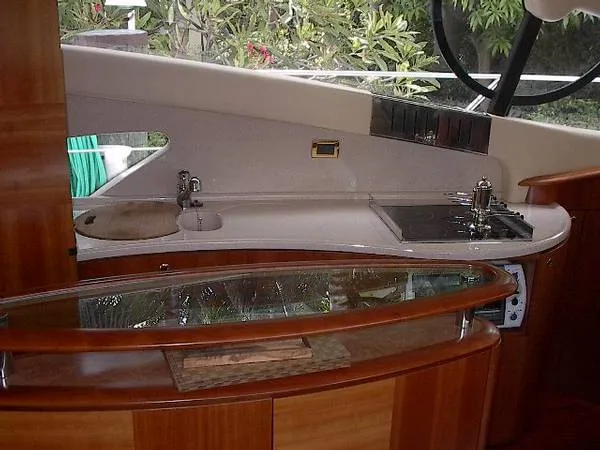 2002 Azimut 