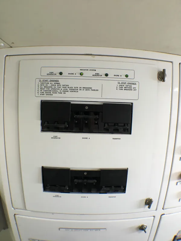 2001 Azimut Ultimate