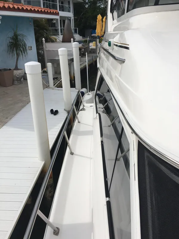2003 Sea Ray 480 Sedan Bridge