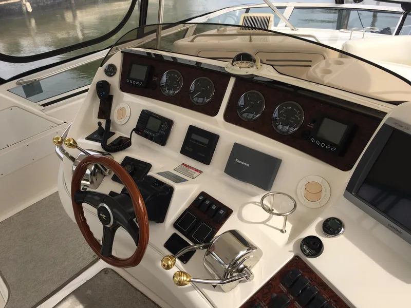 2003 Sea Ray 480 Sedan Bridge