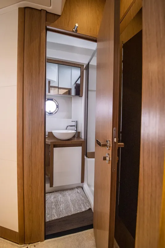 2017 Beneteau Gran Turismo 49