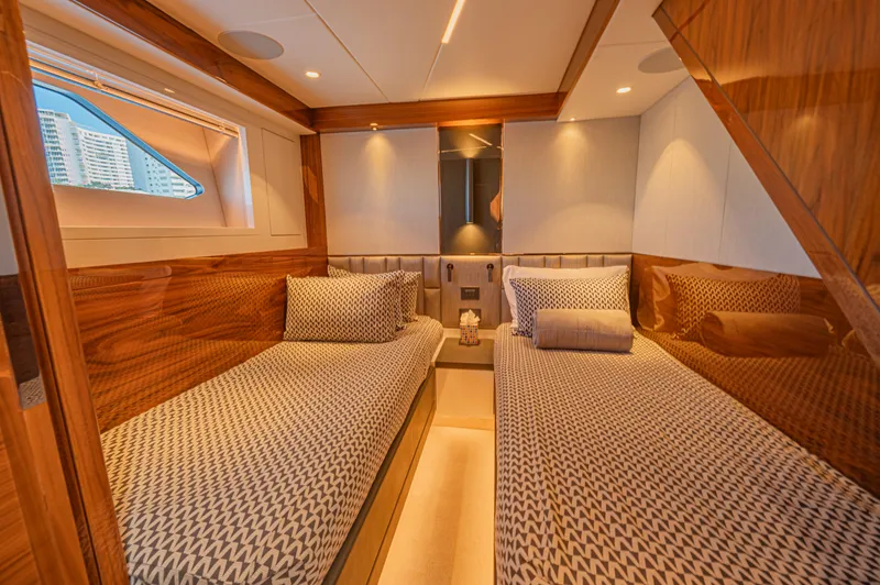 2021 Sunseeker Manhattan 68