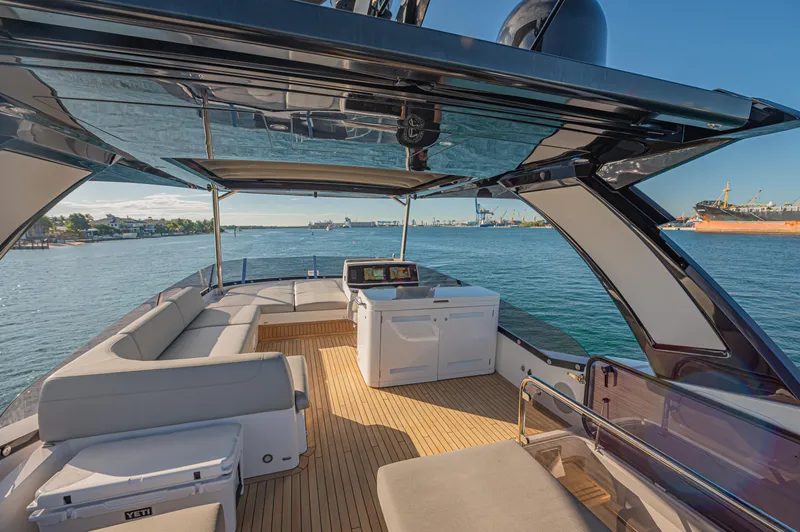 2021 Sunseeker Manhattan 68
