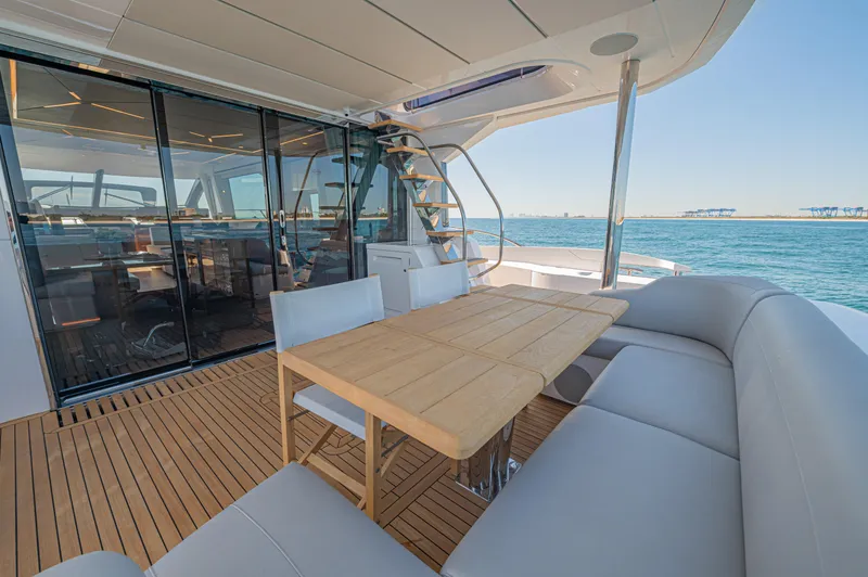 2021 Sunseeker Manhattan 68