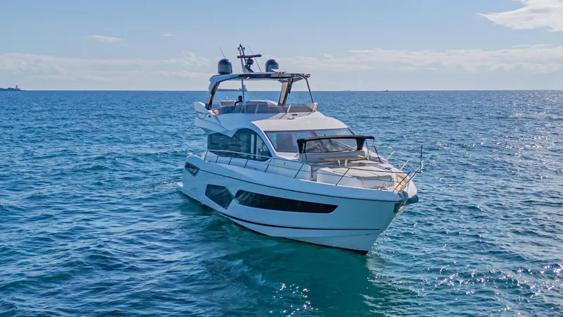 2021 Sunseeker Manhattan 68
