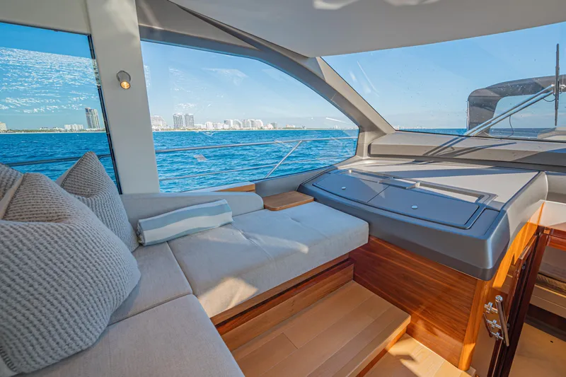 2021 Sunseeker Manhattan 68