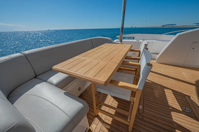 2021 Sunseeker Manhattan 68