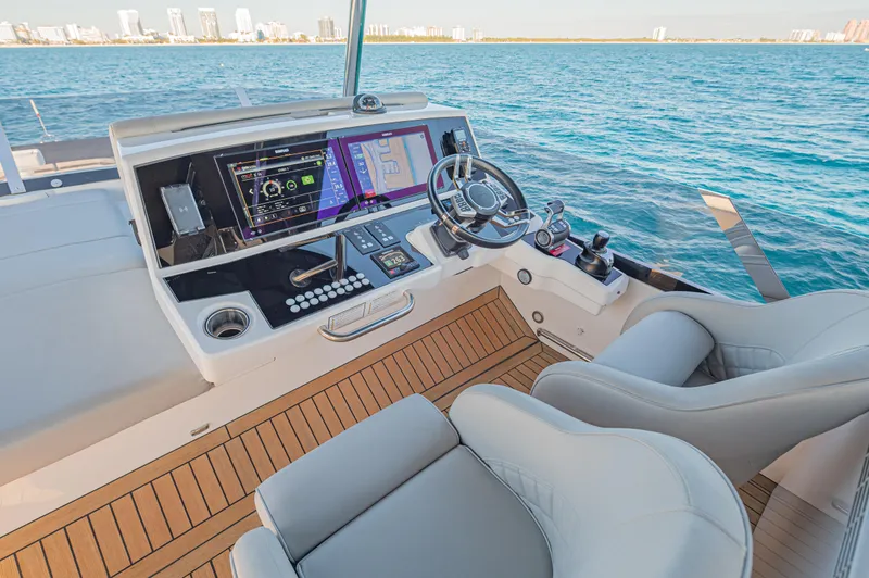 2021 Sunseeker Manhattan 68
