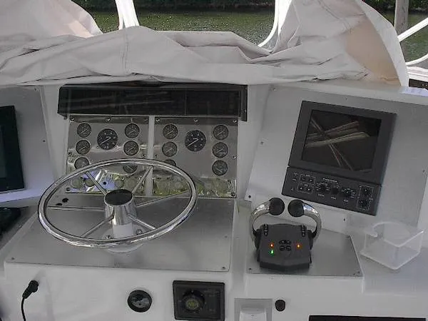 1992 Diaship / Bertram Convertible