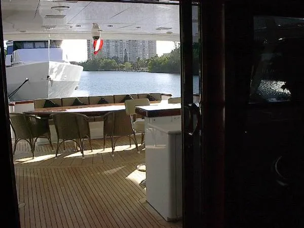 2002 TRINITY Raised Pilothouse