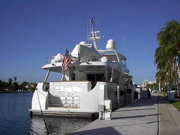 2002 TRINITY Raised Pilothouse
