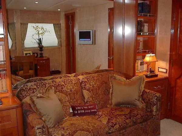 2002 TRINITY Raised Pilothouse