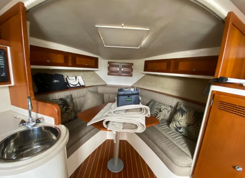 1998 Cabo 31' Express w/Cummins