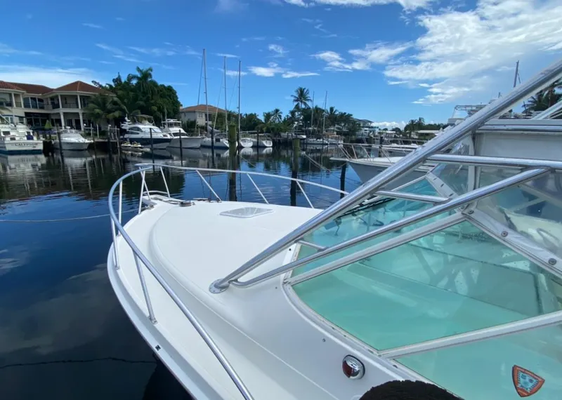 1998 Cabo 31' Express w/Cummins