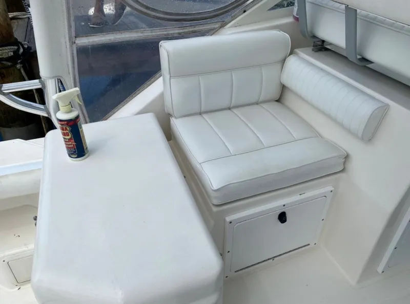 1998 Cabo 31' Express w/Cummins