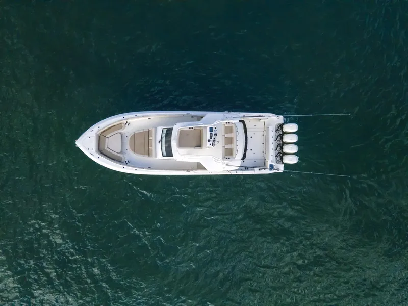 2016 Boston Whaler 420 Outrage