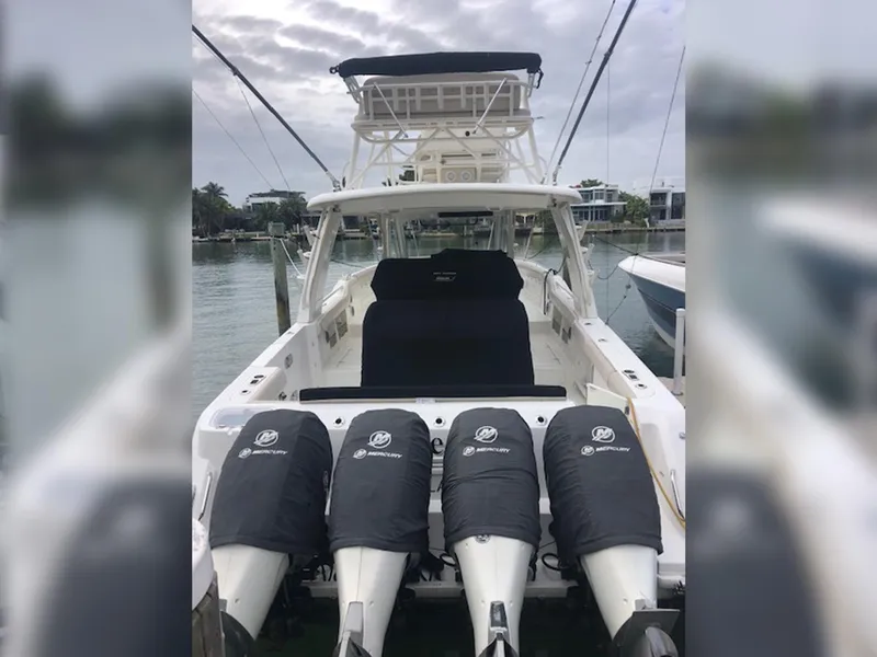 2016 Boston Whaler 420 Outrage