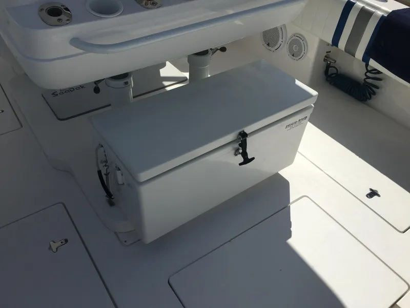2011 Intrepid 400 Cuddy