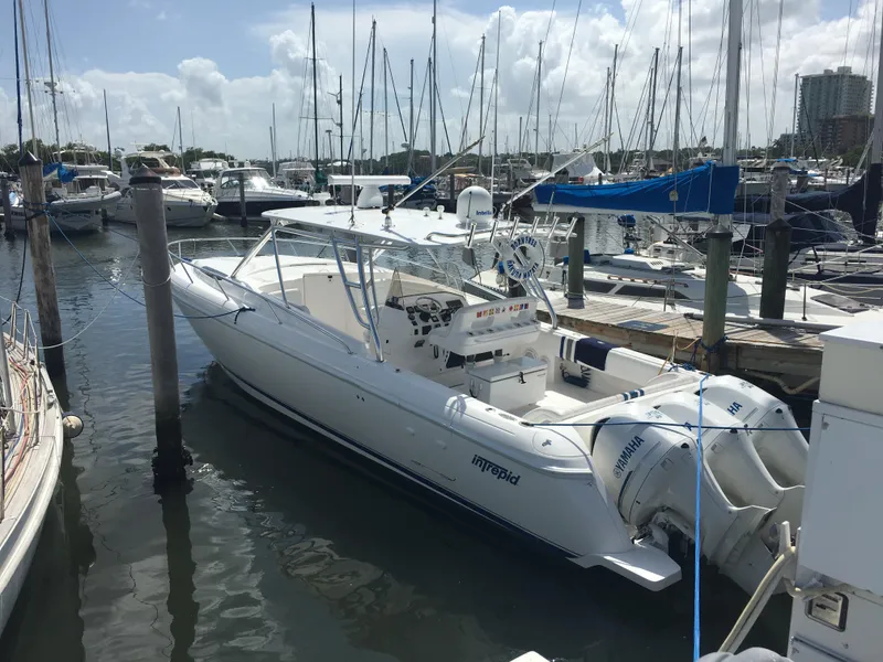 2011 Intrepid 400 Cuddy